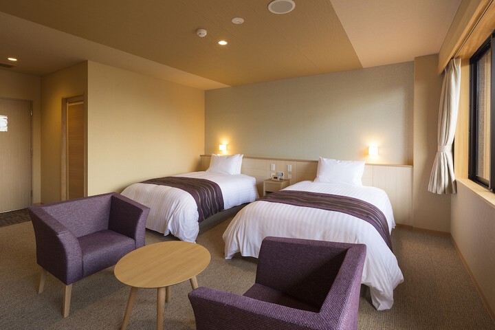 Room 15 of 184