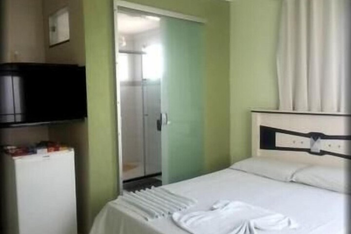 Room 14 of 30