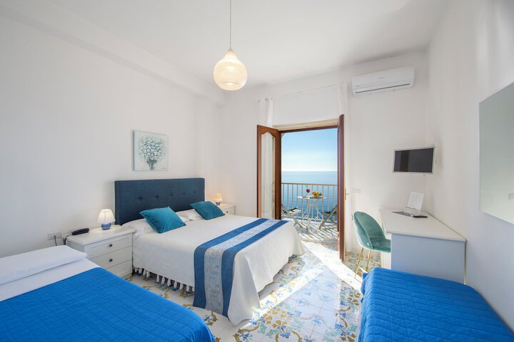 Room 3 of 22