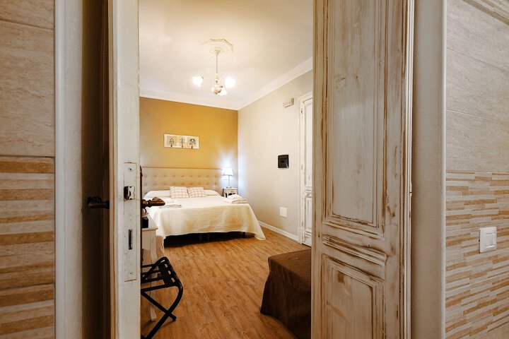 Room 11 of 62