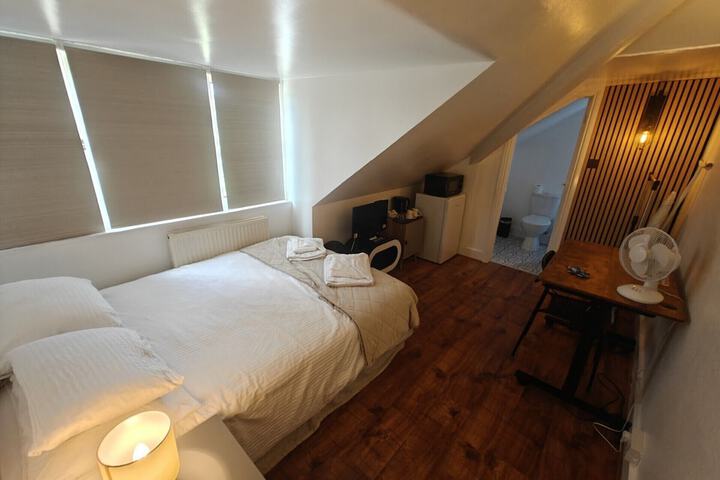 Room 57 of 153
