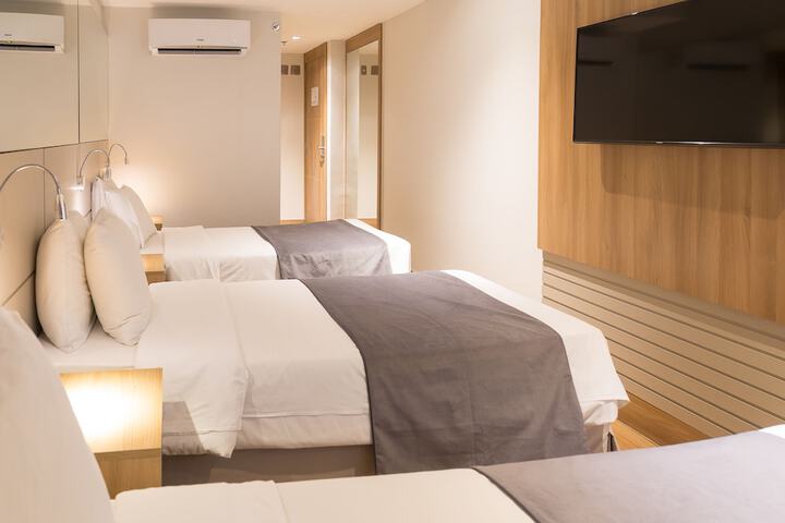 Room 40 of 138