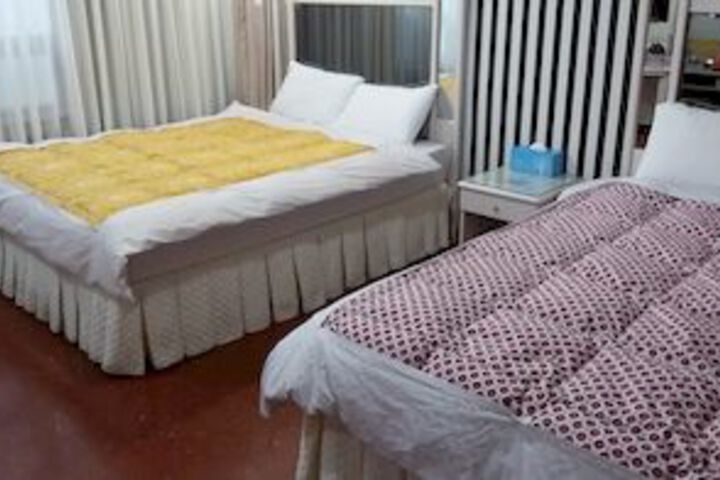 Room 55 of 80