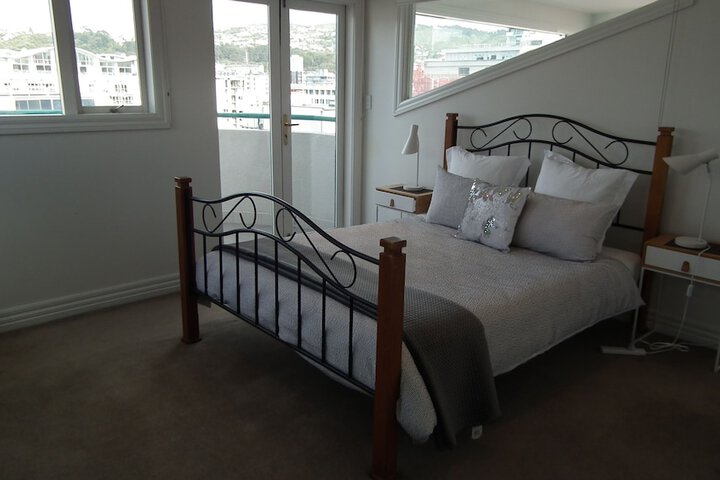 Room 16 of 129