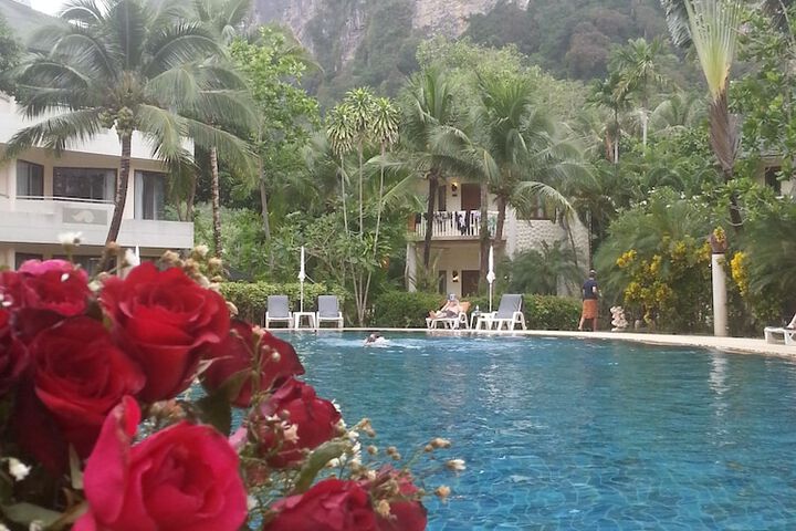 Pool 23 of 61
