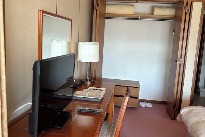 Room 36 of 147