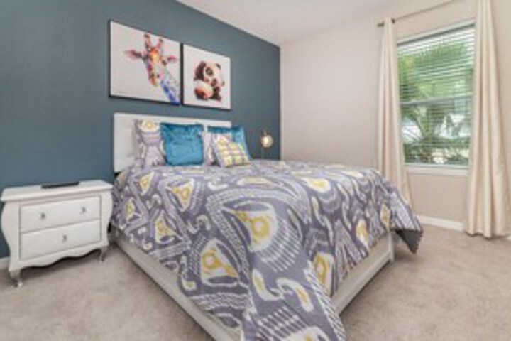 Room 28 of 28