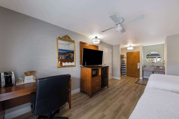 Room 39 of 65