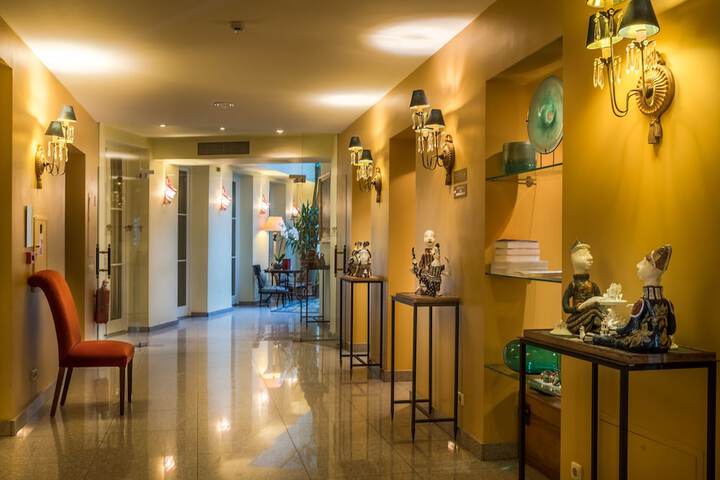 Ballroom/Hall 59 of 65