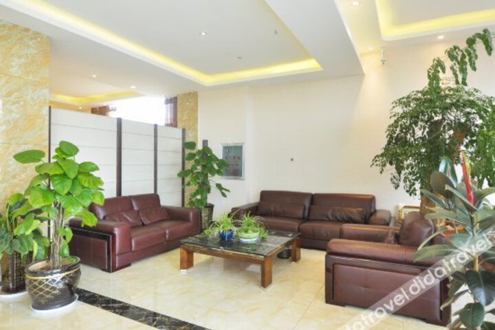 Bai Nian Sheng Shi Hotel