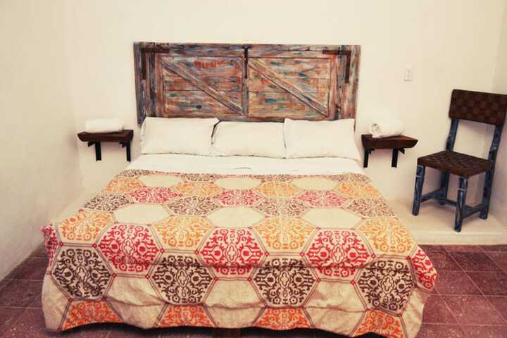 Room 2 of 47