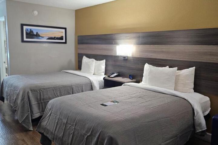 2 Double Beds (6 of 7)