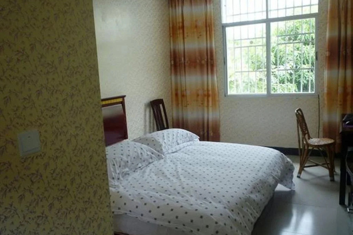 Room 3 of 9