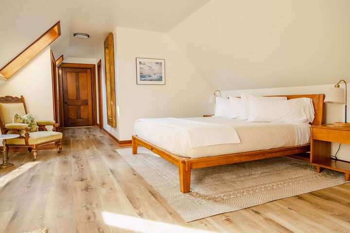 1 King Bed (14 of 47)