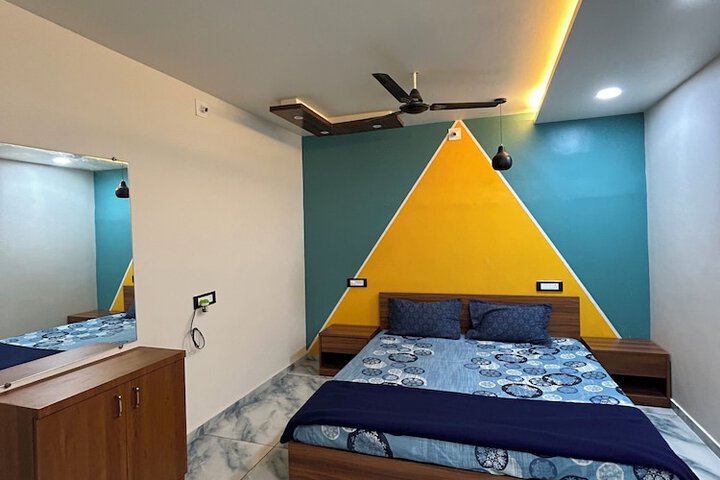 Room 18 of 28