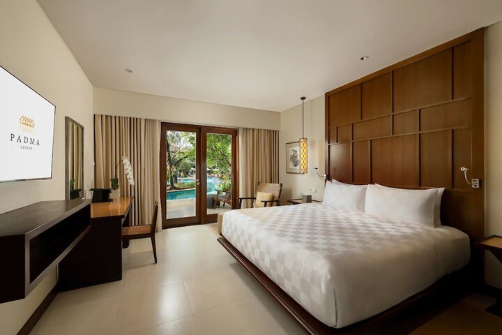 Room 8 of 101