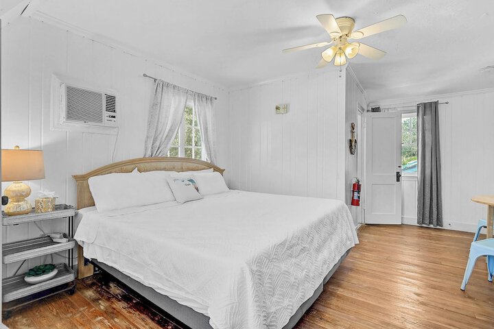 Room 9 of 36
