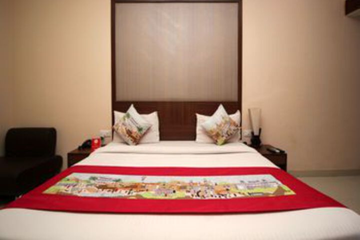 Room 18 of 28