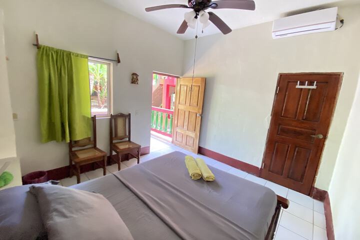 Room 33 of 65