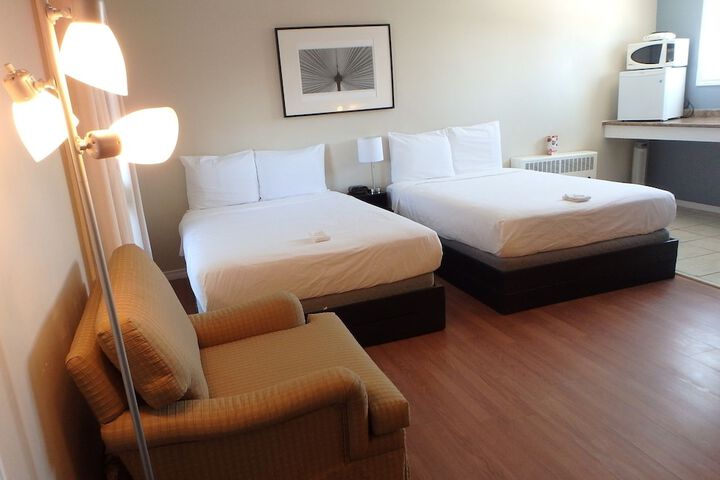 Room 4 of 43