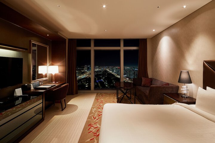 Room 6 of 71