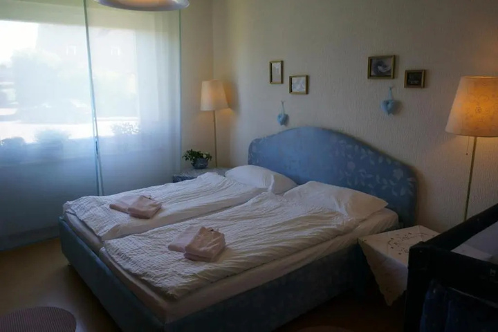 Room 5 of 14
