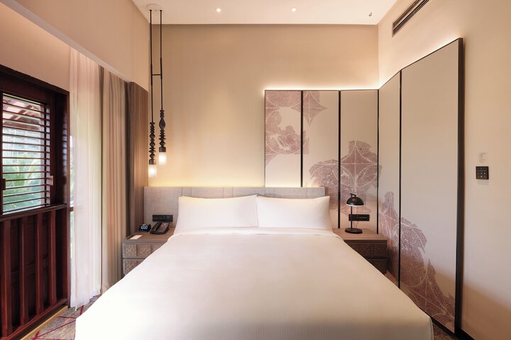 Room 28 of 129