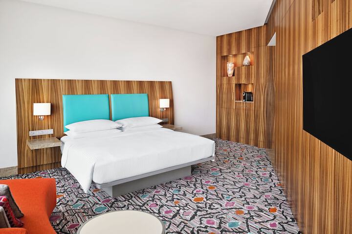 Room 25 of 167
