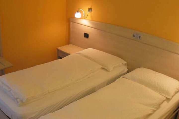 Room 9 of 58
