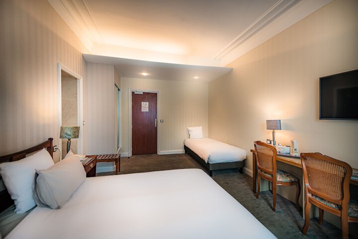 Room 28 of 67
