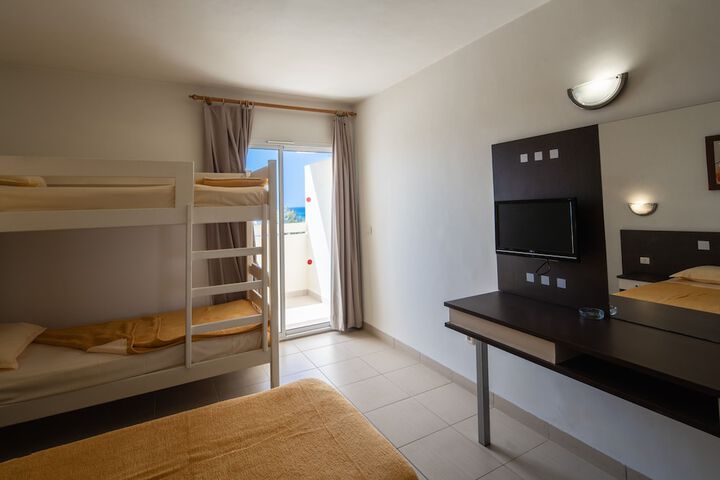 Room 17 of 84