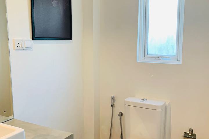 Room 21 of 27