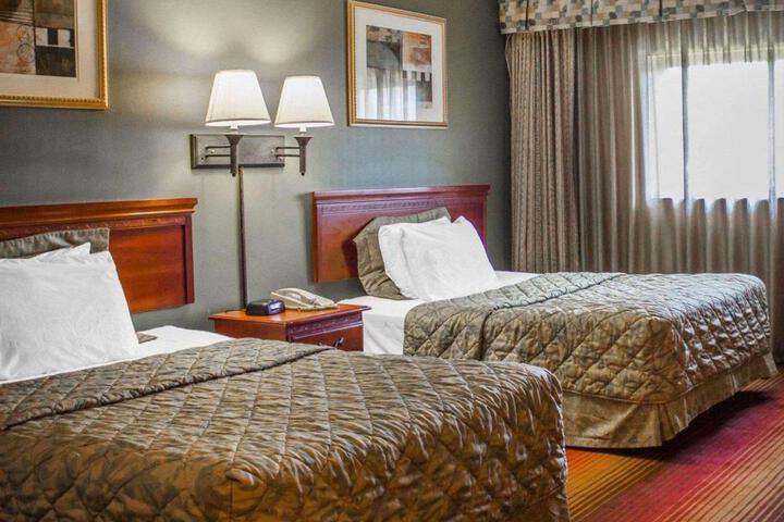 2 Double Beds (5 of 9)