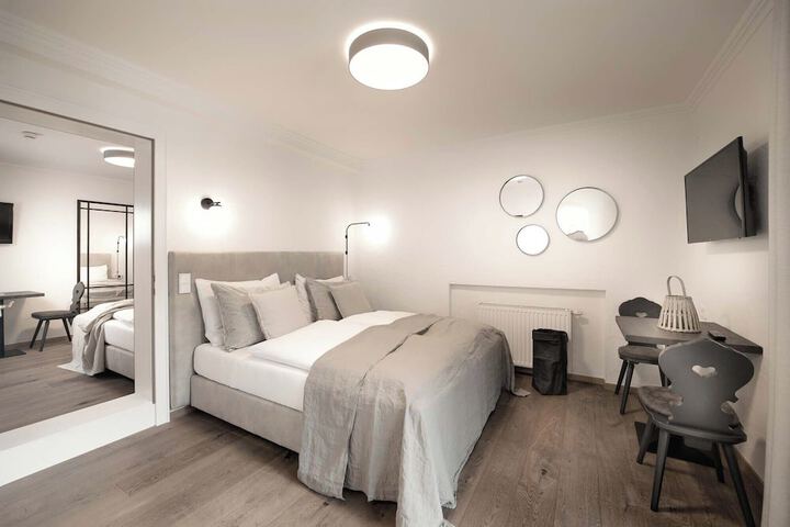 Room 37 of 119