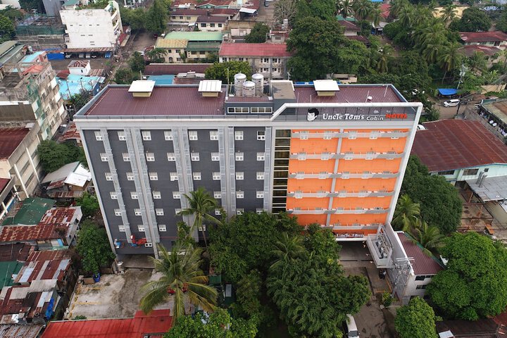 Hotel 80 of 81