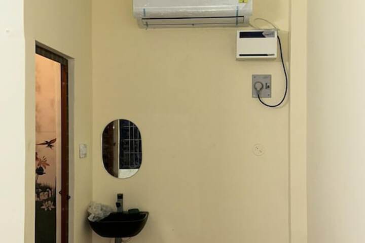 Room 10 of 29