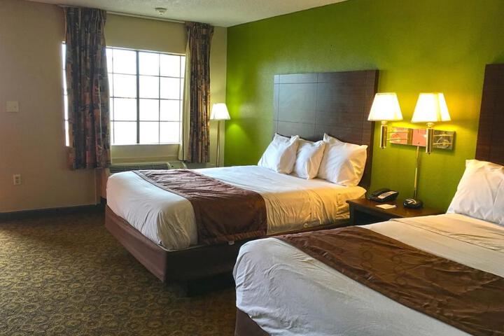 2 Double Beds (1 of 6)