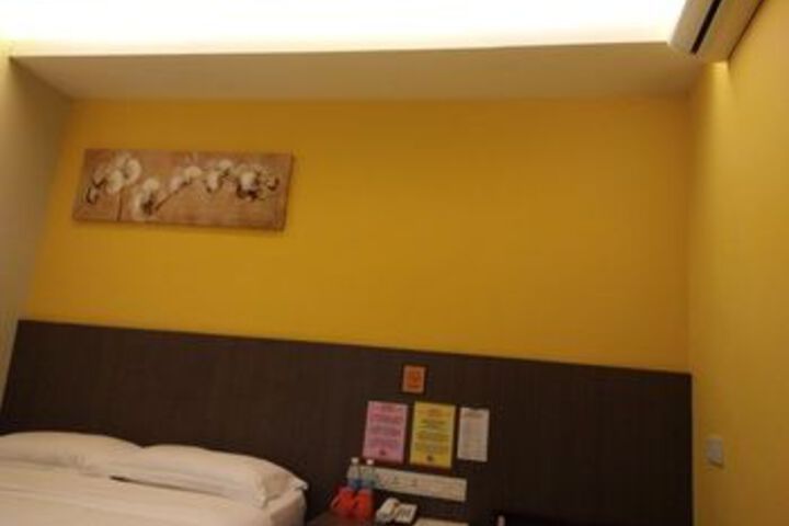 Room 19 of 47
