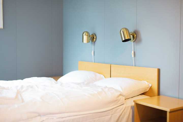 Room 5 of 9