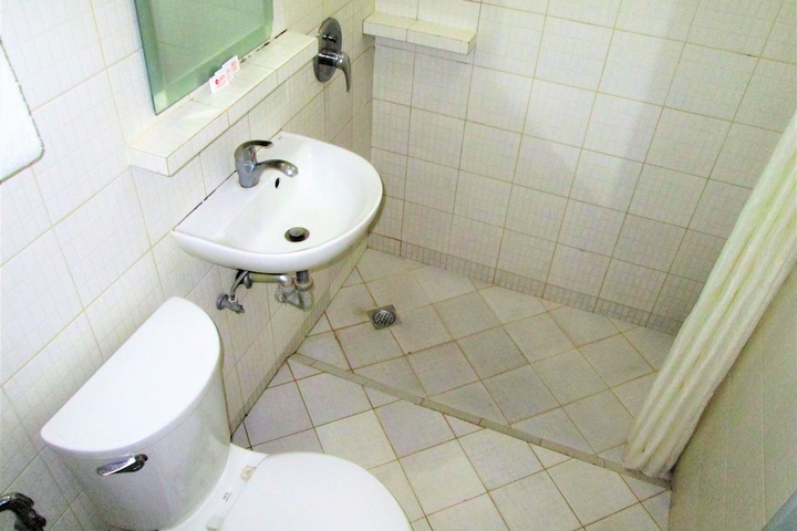 Room 18 of 22