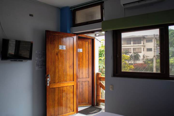 Room 51 of 111