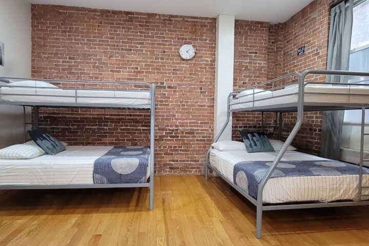 Room 34 of 69