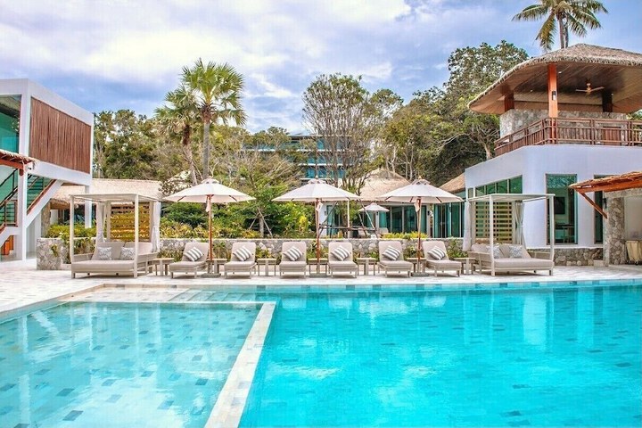 Pool 120 of 165