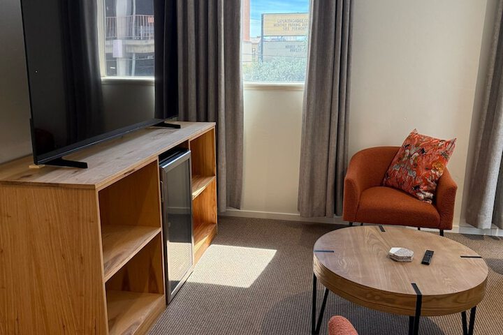 Room 37 of 153