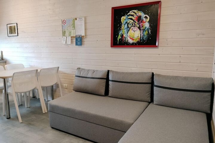Room 5 of 14