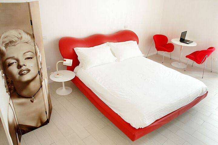 Room 13 of 60