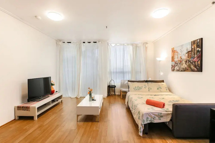 Room 3 of 12
