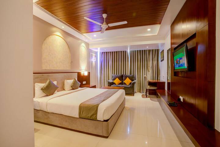 Room 10 of 29
