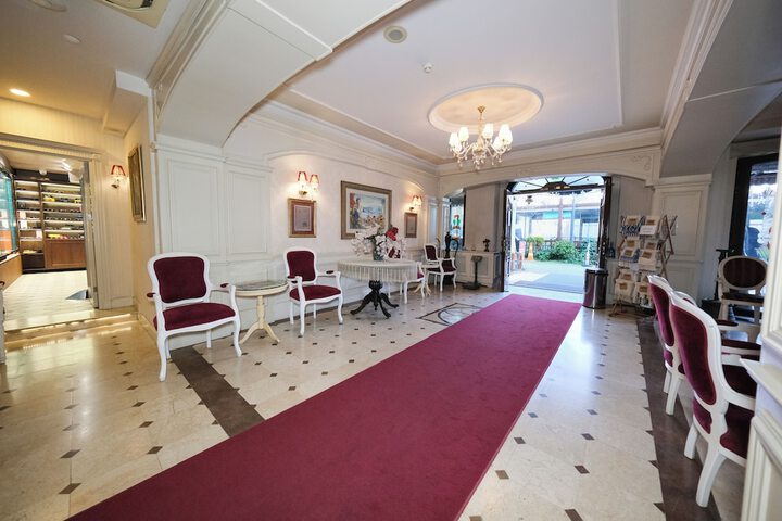 Guest Lobby