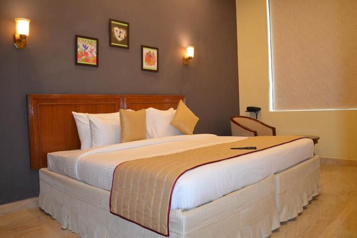 Room 14 of 40